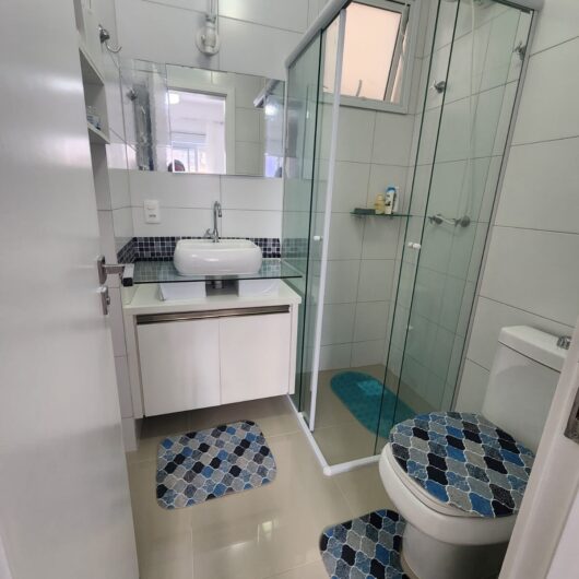 Foto de Seu refúgio perfeito em Florianópolis – apartamento 2 quartos pertinho do mar- Ingleses!