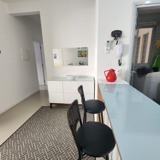 Foto de Seu refúgio perfeito em Florianópolis – apartamento 2 quartos pertinho do mar- Ingleses!