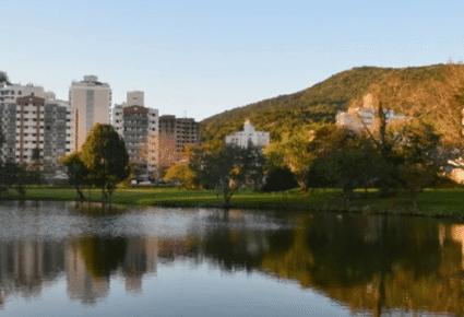 Artigo Itacorubi: equilíbrio entre natureza e vida urbana em Florianópolis