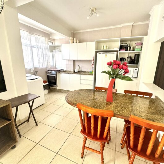 Foto de Apartamento 2 Quartos a 200 metros da praia