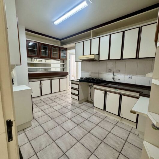 Foto de Apartamento à venda no Edifício Fontainebleau – Centro de Florianópolis