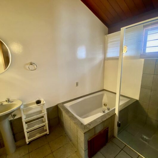 Foto de Casa para Locação por Temporada – A 50 metros da praia