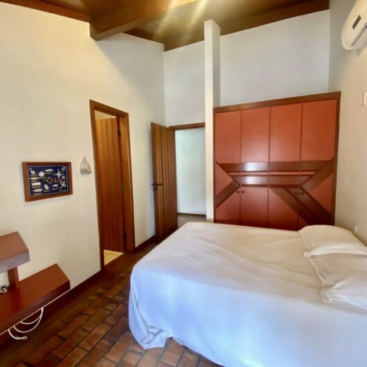 Foto de Casa para Locação por Temporada – A 50 metros da praia