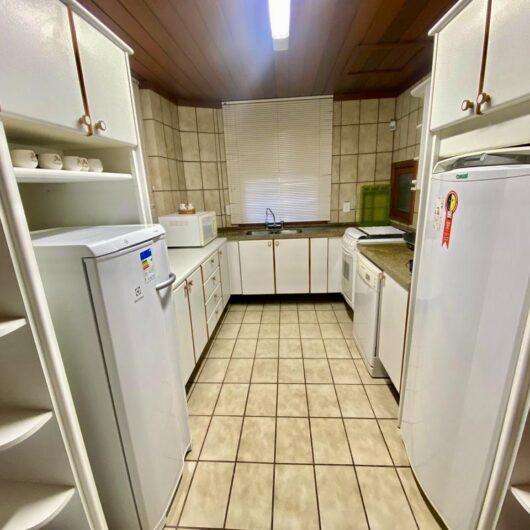 Foto de Casa para Locação por Temporada – A 50 metros da praia