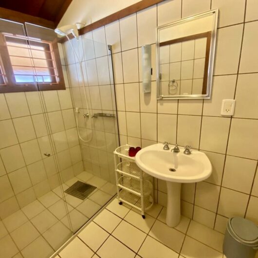 Foto de Casa para Locação por Temporada – A 50 metros da praia