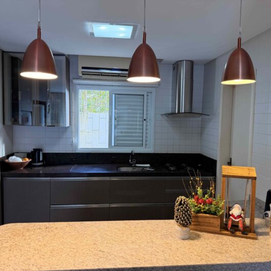 Foto de Casa com Piscina e Churrasqueira a 900m da Praia dos Ingleses | Conforto para até 10 hóspedes