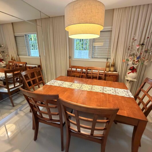 Foto de Casa com Piscina e Churrasqueira a 900m da Praia dos Ingleses | Conforto para até 10 hóspedes